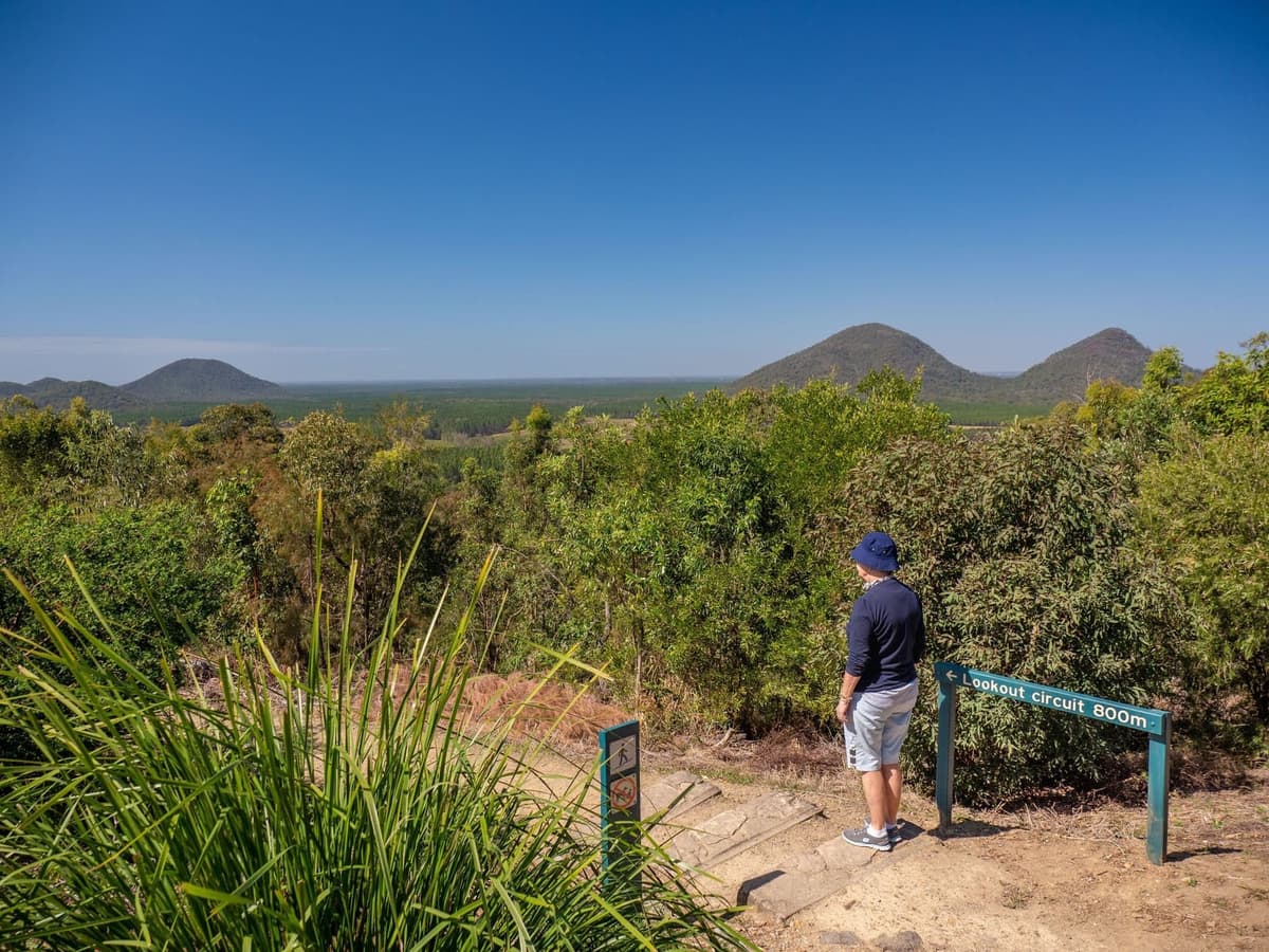 Glass House Mountains 3